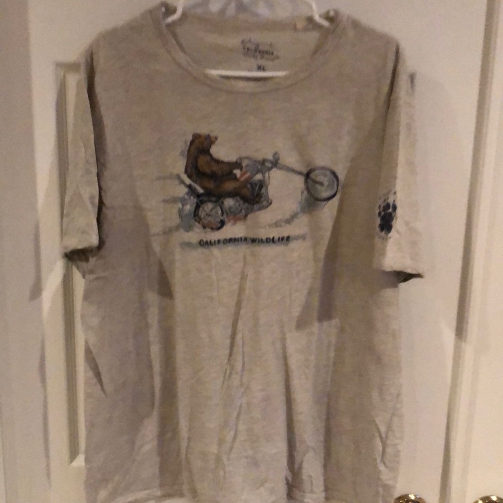 Lucky Brand Bear cruising t-shirt; xl